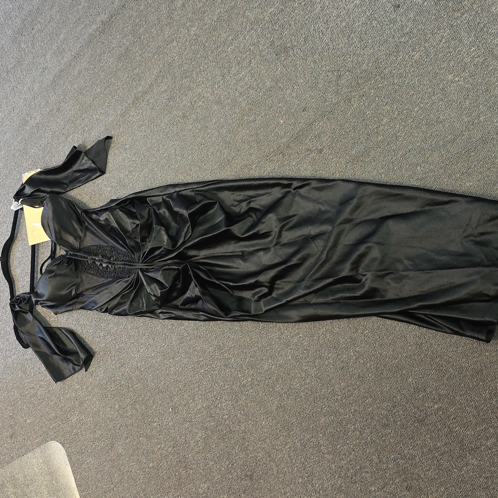 Lacemade Elegant Black Evening Gown